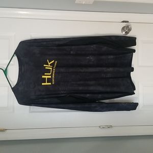 Huk vented fishing shirt